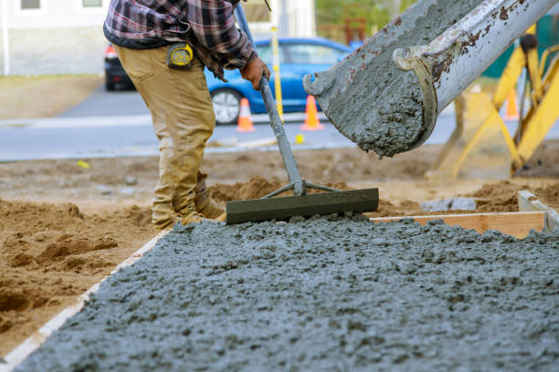 Best Concrete Sidewalk Installation in Grayvle, IL